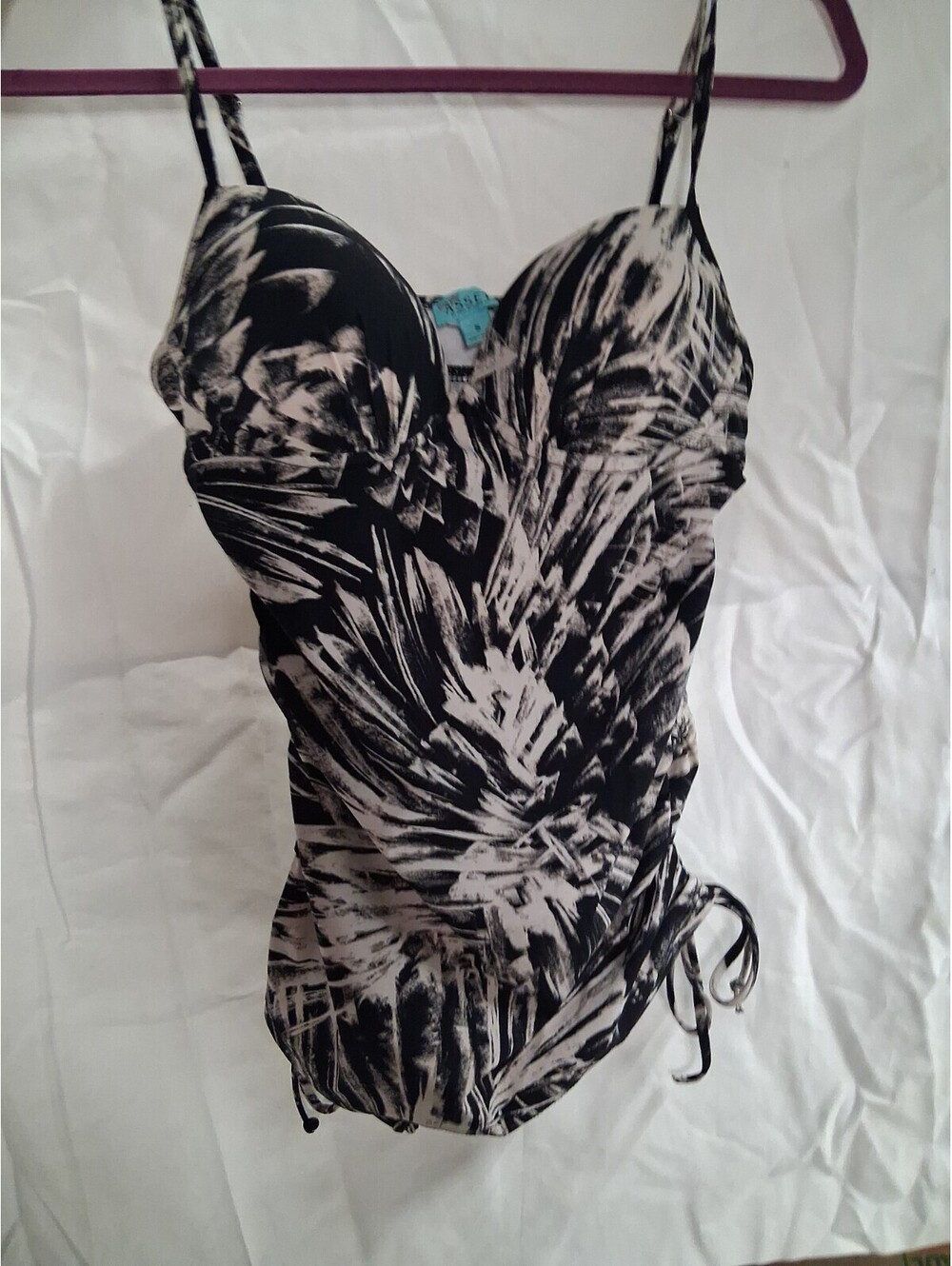 Love Your Assets Sara Blakely Tankini Swim Top Black White Push Up Small J2